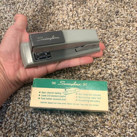 The Swingline 747 Vintage Mini Stapler Gray Metal with Pack of Staples 35-2D - Picture 8 of 8